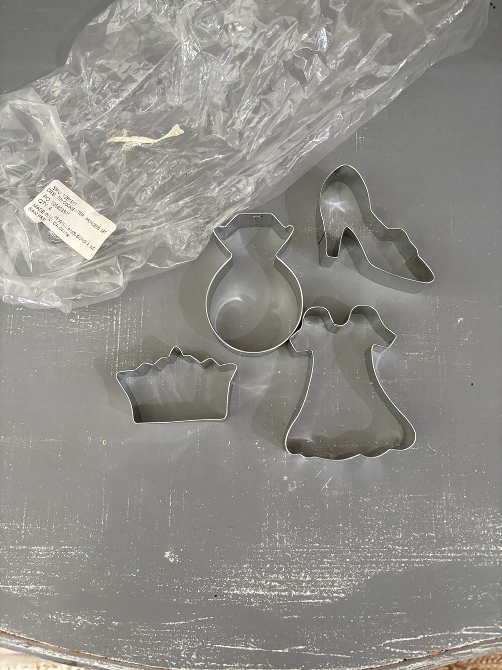 Williams Sonoma Princess Cookie Cutters Tin Set Crown, Dress, Shoe, Diamond Ring